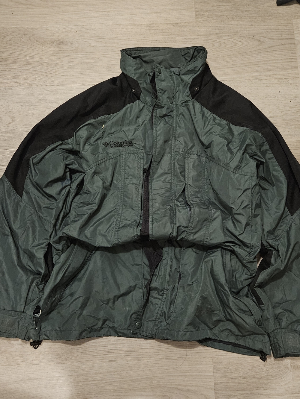 Columbia Men's Dark Green and Black Rain Shell Jacket
